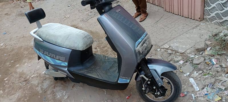 yj future cruise electric bik. 1200watt moter. 72v 26ah bettry 90to105km 2