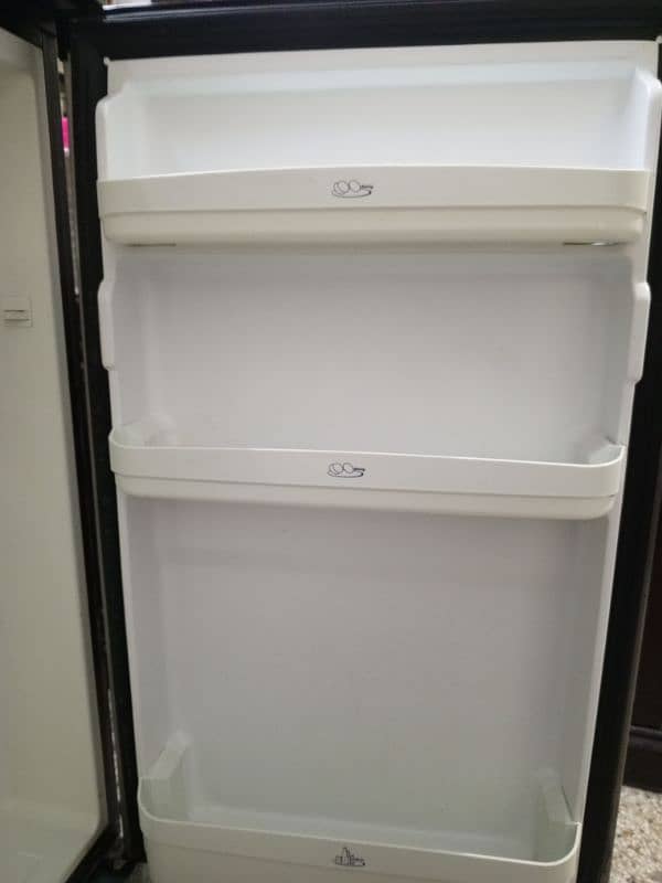 esquire mini referigerator/Room Fridge/slightly used 3