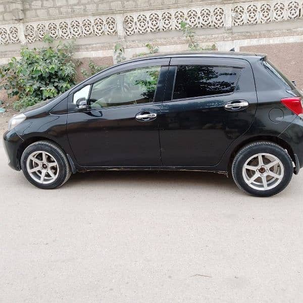 Toyota Vitz 2015 2