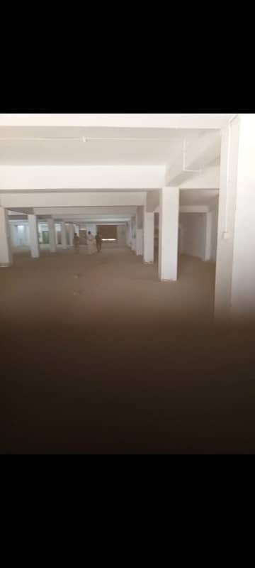 Prime Location 1050 Square Yards Warehouse For rent In Karachi 2