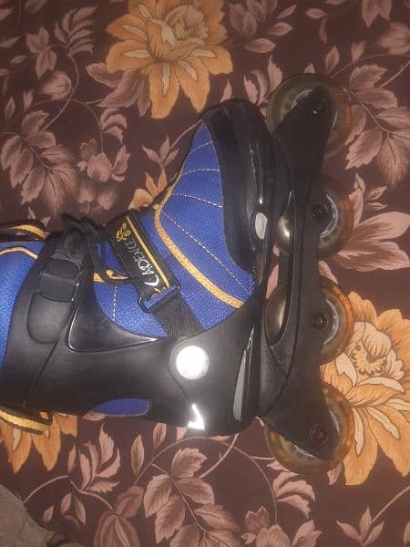 skating shoes good condition 2