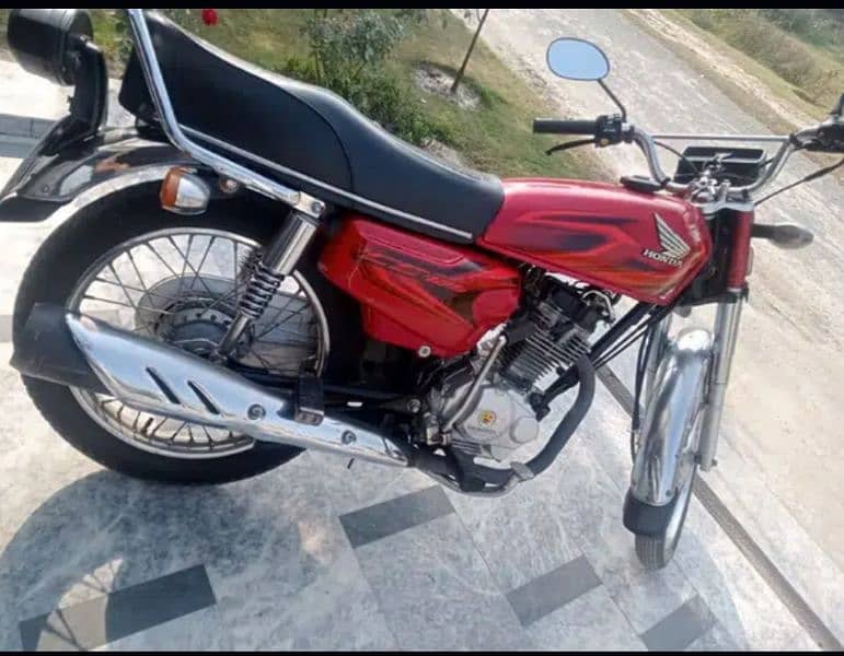 2022 model 125 13.2k running 3