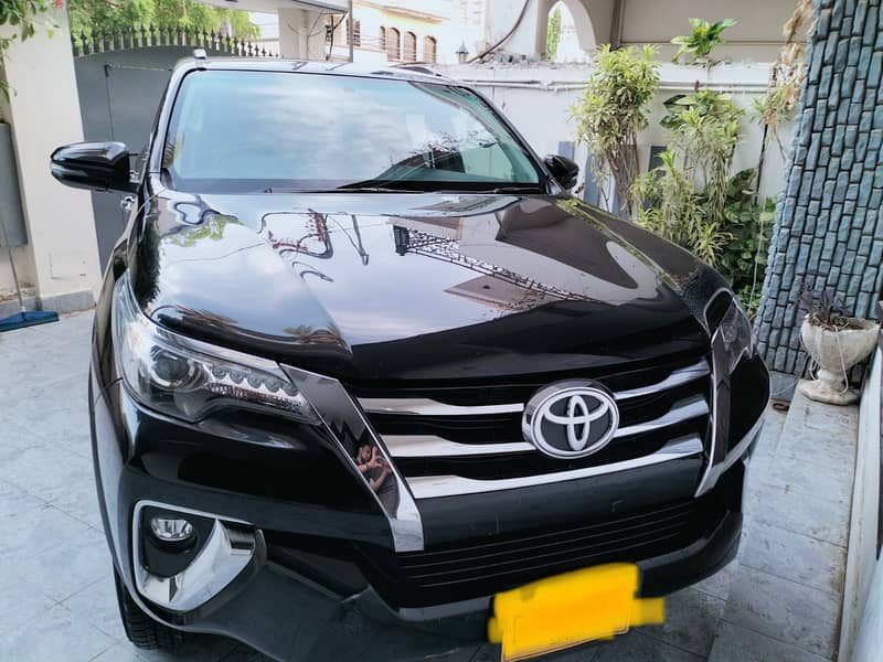 Toyota Fortuner V 2017 Top Of The Line 0