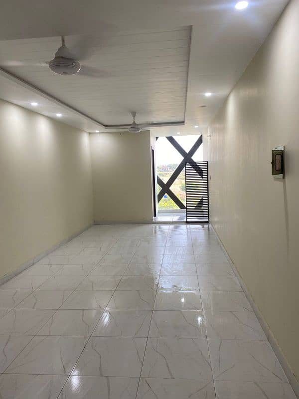 Commercial space Available for Rent 0