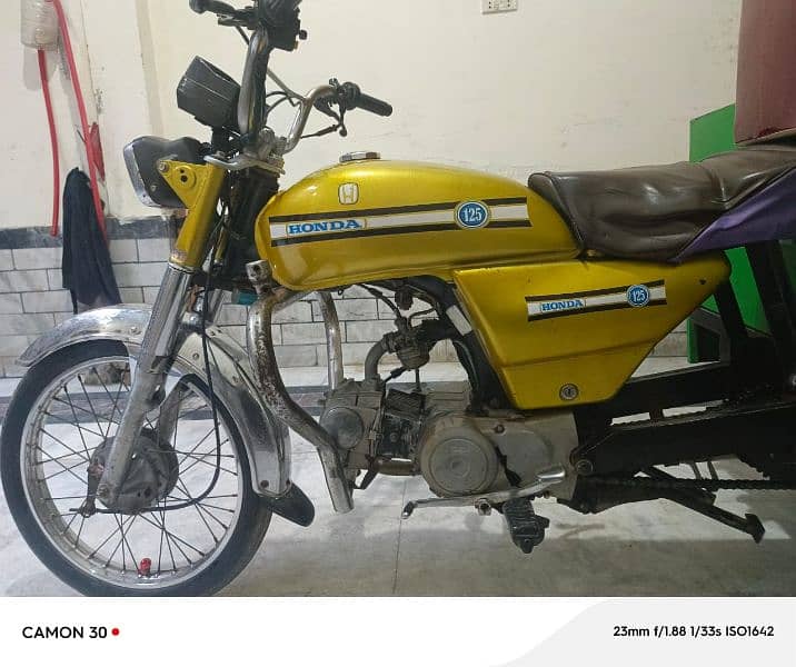 motorcycle Riksha 100000 0