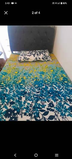 singal bed with mattress Almost new