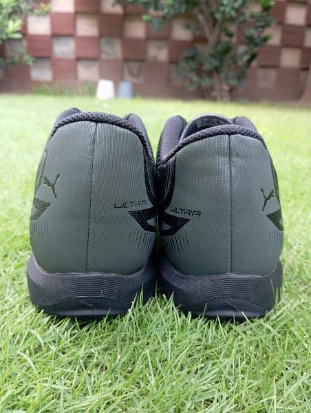 PUMA ULTRA PLAY Turf Grippers 8