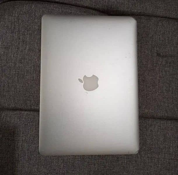 Apple Macbook Air 2015 0