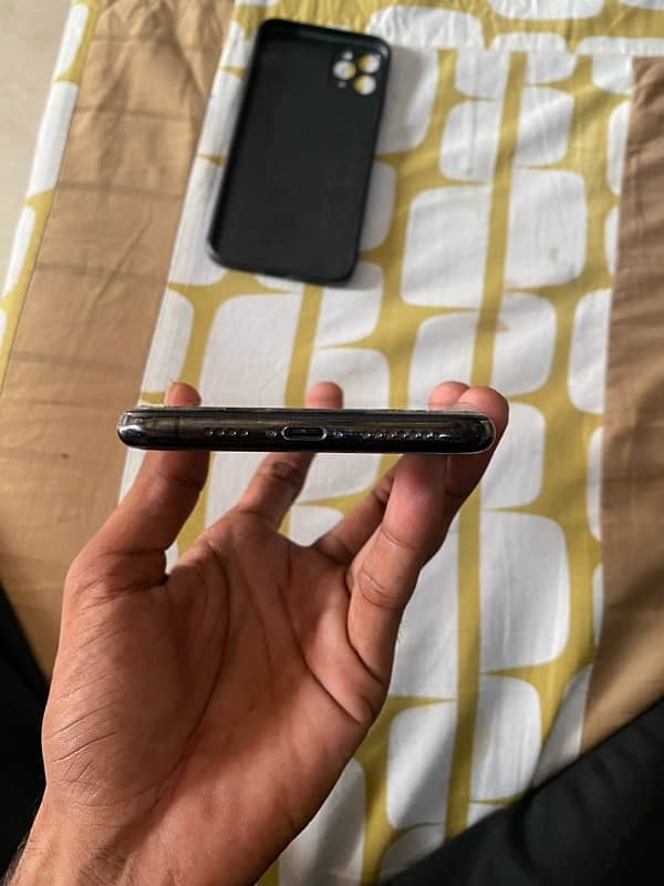 iPhone XS max 5