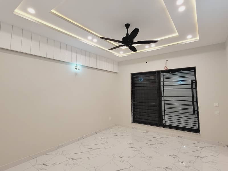 Kanal Brand New House Available With 10 Inverter AC And 2 Washing Machine 8