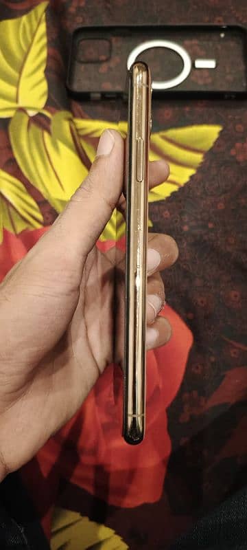 iphone 11 max pro | Non PTA | 4