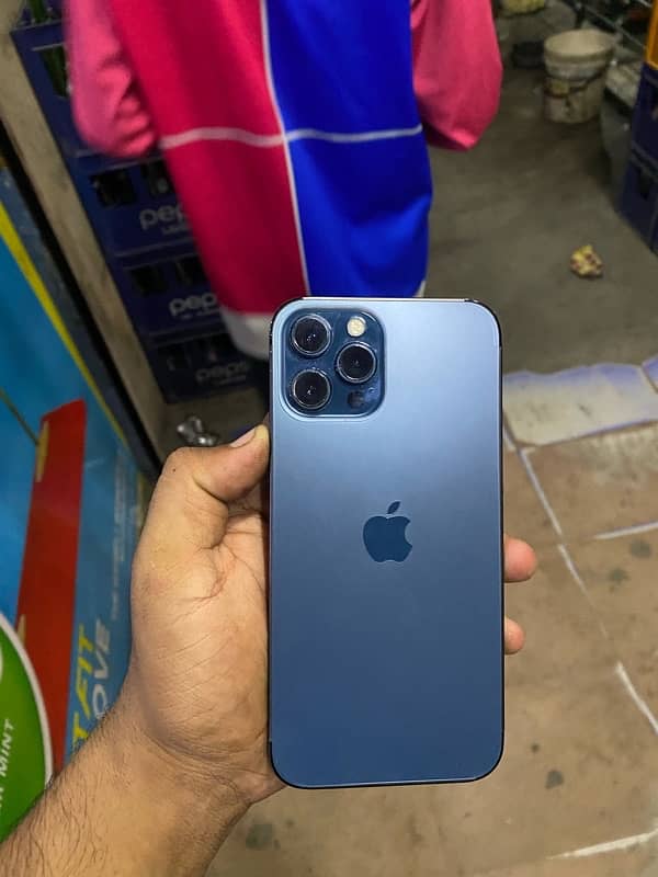 I phone 12 pro max 4