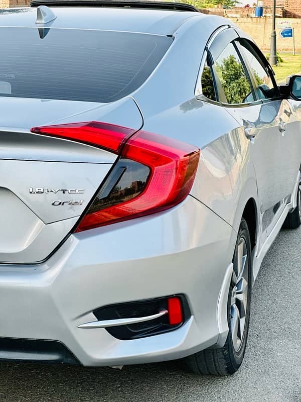 Honda Civic Oriel 2019 5