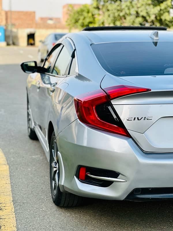 Honda Civic Oriel 2019 6