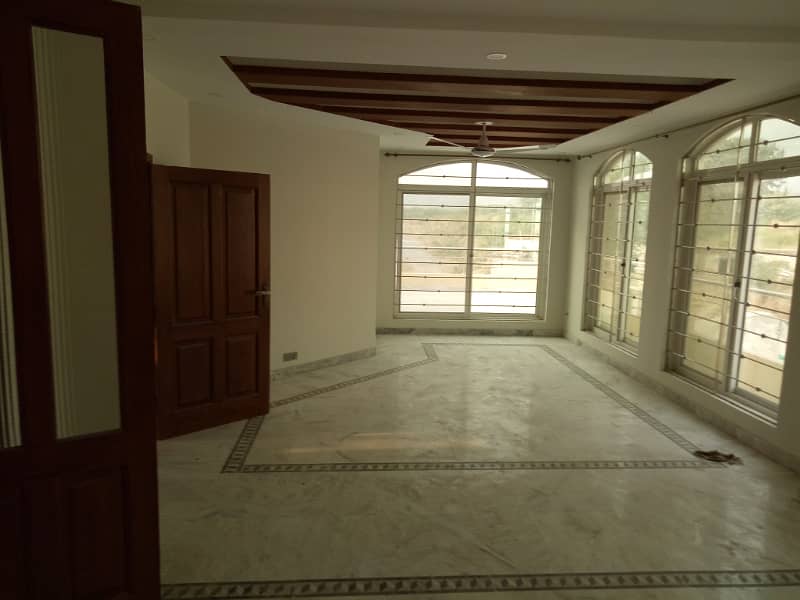 1 Kanal Beautiful Upper Portion Available For Rent In D12-3 9