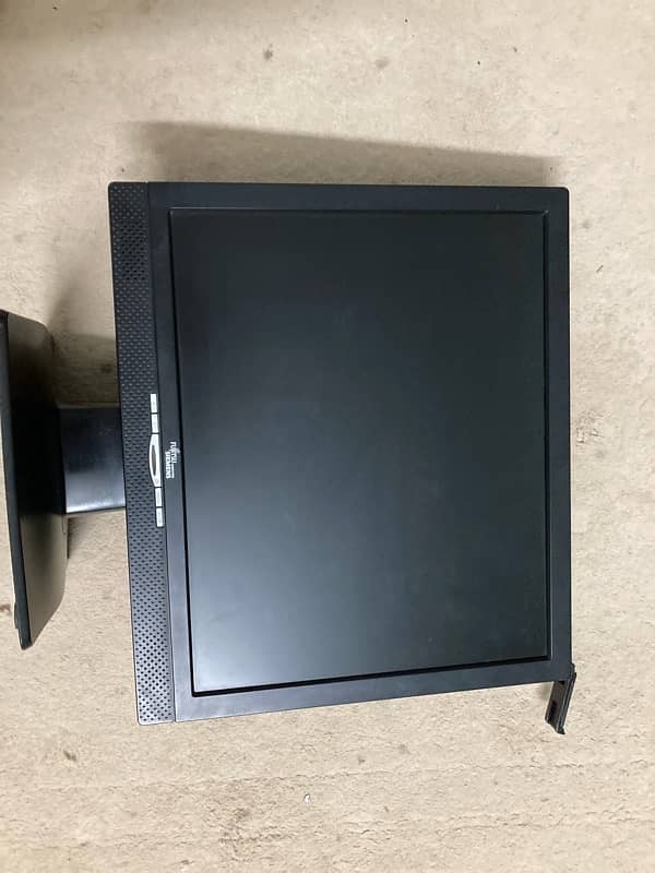 LCD MONITOR 2