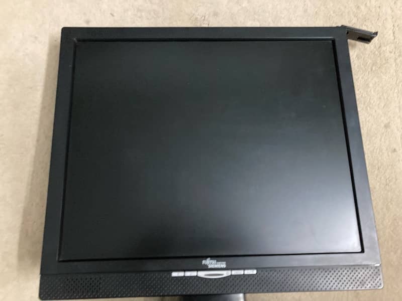 LCD MONITOR 3