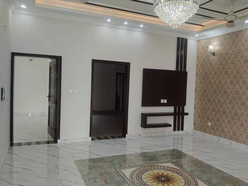 10 Marla Upper Portion Lower Lock For Rent in Bahria Town Lahore 0