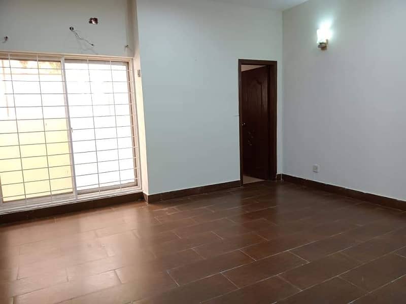 10 Marla Upper Portion Lower Lock For Rent in Bahria Town Lahore 12