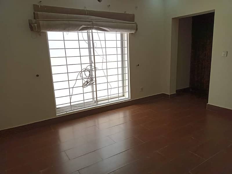 10 Marla Upper Portion Lower Lock For Rent in Bahria Town Lahore 14