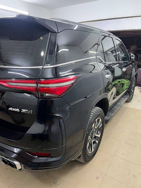 Toyota Fortuner Legender 2022 5