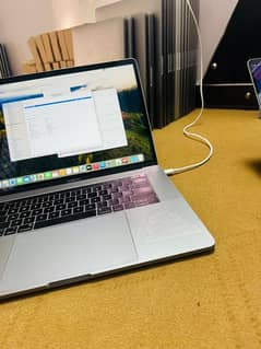 Apple MacBook Pro 2019 15 inch Core i9 16GB RAM 500 GB SSD