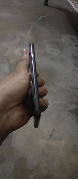 iphone X 64gb pta aproved face I'd off baki all ok 4