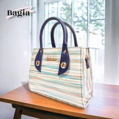 women's printed Leather handbag. Delivery free All Punjab.