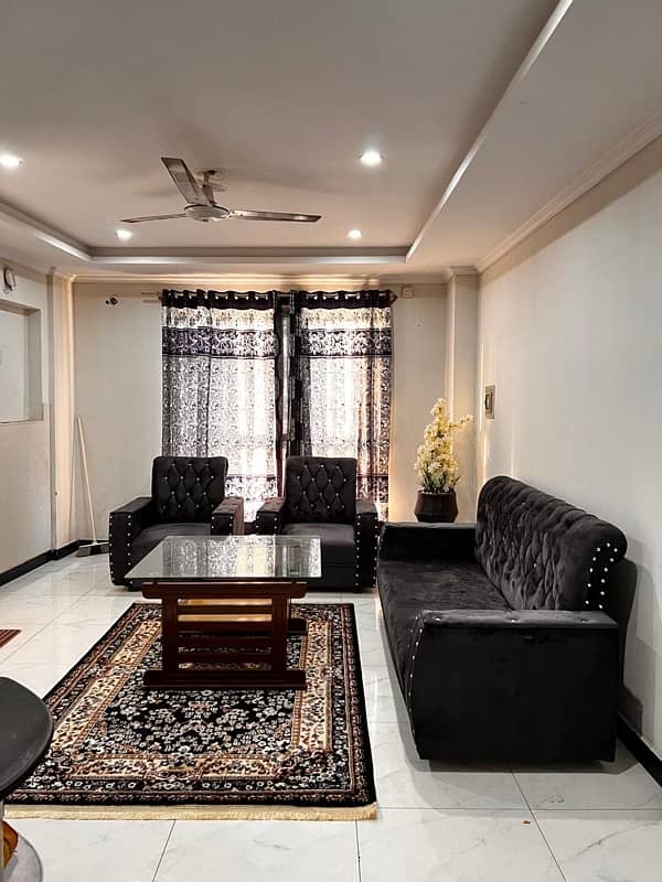 Daily basis Full luxury Appertment For Rent Phase 7 5