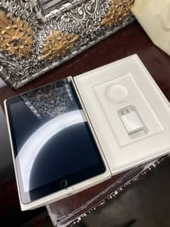 IPAD 8TH Generation 128/GB