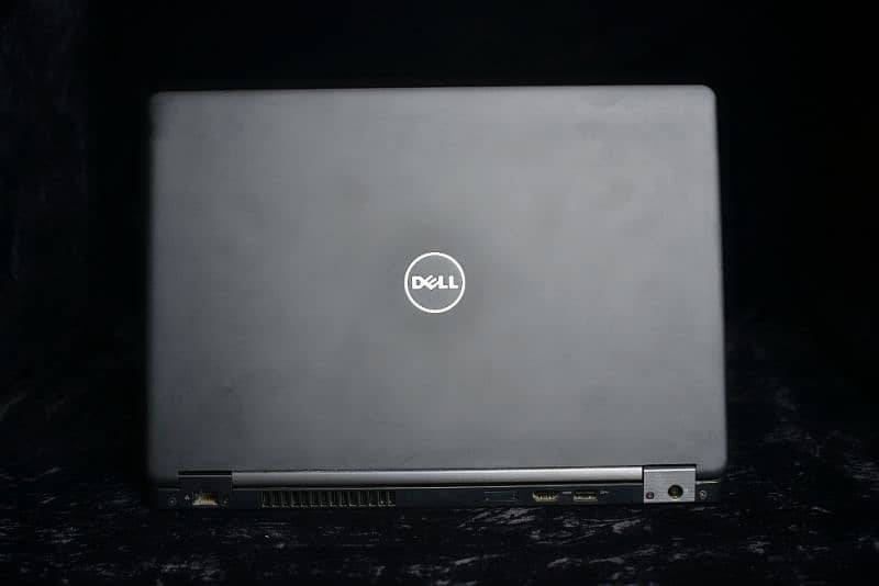 Dell Latitude Dell Latitude 5480 Core-i5-6th Gen 8 GB RAM 256 GB SSD 3