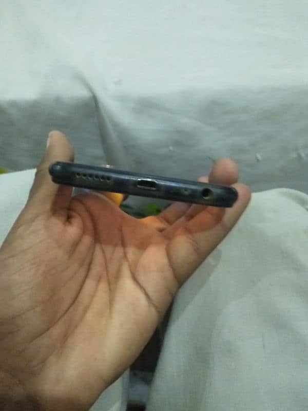 vivo y17 condition 10 by 7.5 all ok ha 7