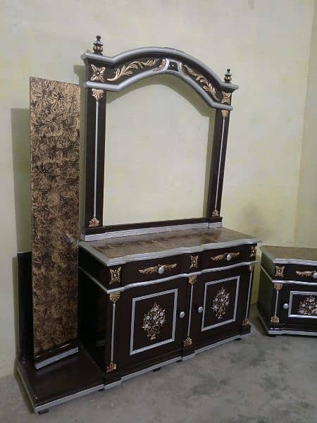 complete bed set new candetion for sale in Lahore 1