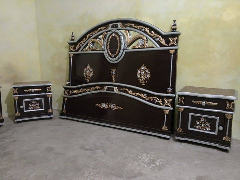 complete bed set new candetion for sale in Lahore 3