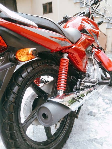 Motor bike (Detailing + Glass Coating) 0