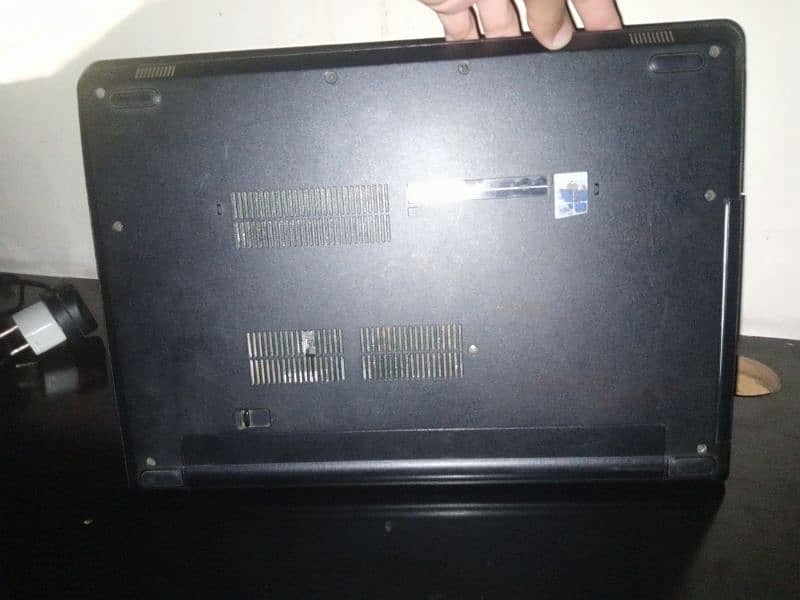 dell (Vostro 14-3468)laptop(i7,7gen )for sale 2