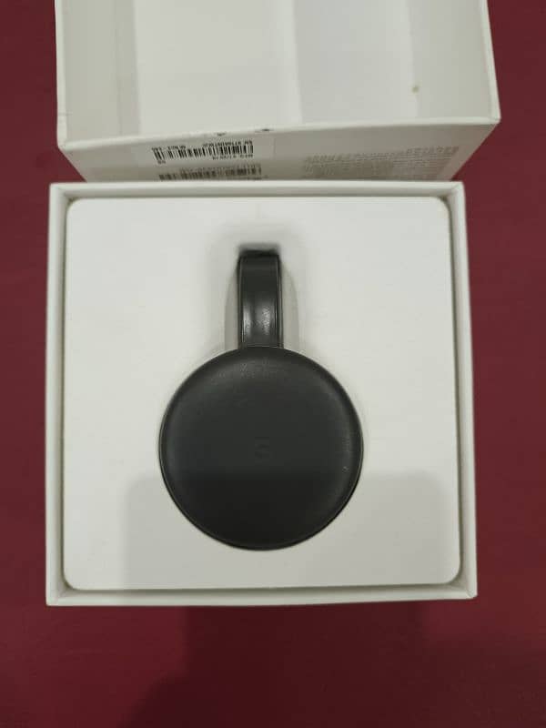 Google Chromecast 3rd Generation (Original) Used 5