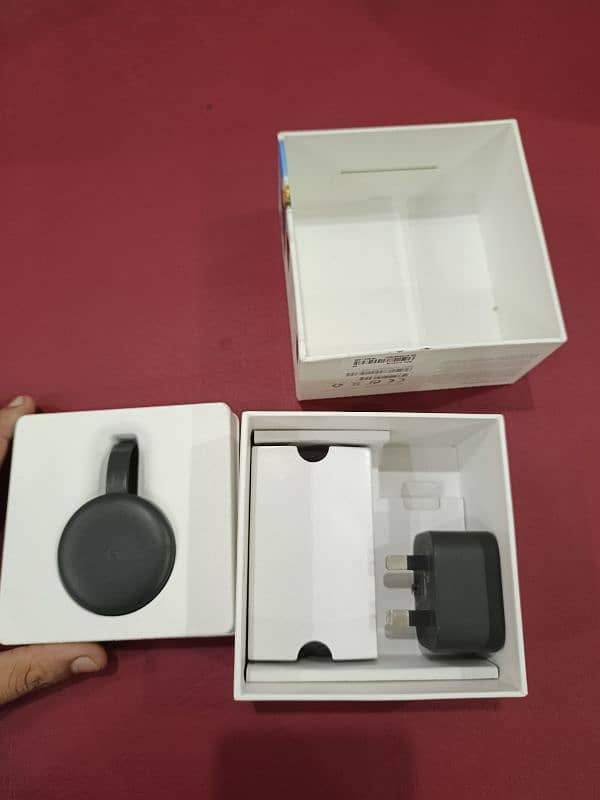 Google Chromecast 3rd Generation (Original) Used 6