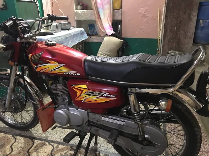 Honda 125 lush condition totally janian 03250202641 03067186102 10