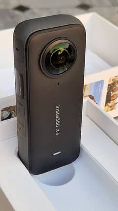 insta 360 x3 camera