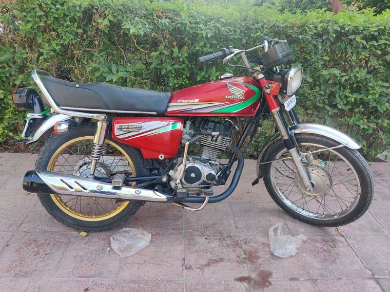 Honda 125 Red colar 3