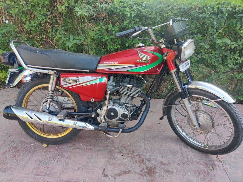 Honda 125 Red colar 4