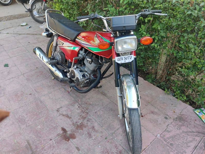 Honda 125 Red colar 5