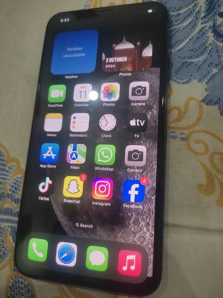 i phone 11 pro max 4