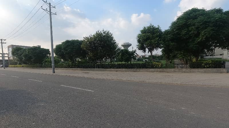 Ideally Located On 15 Months Easy Installments Plan 5 Marla Residential Plot Is Available For Sale In Paragon City Lahore 15