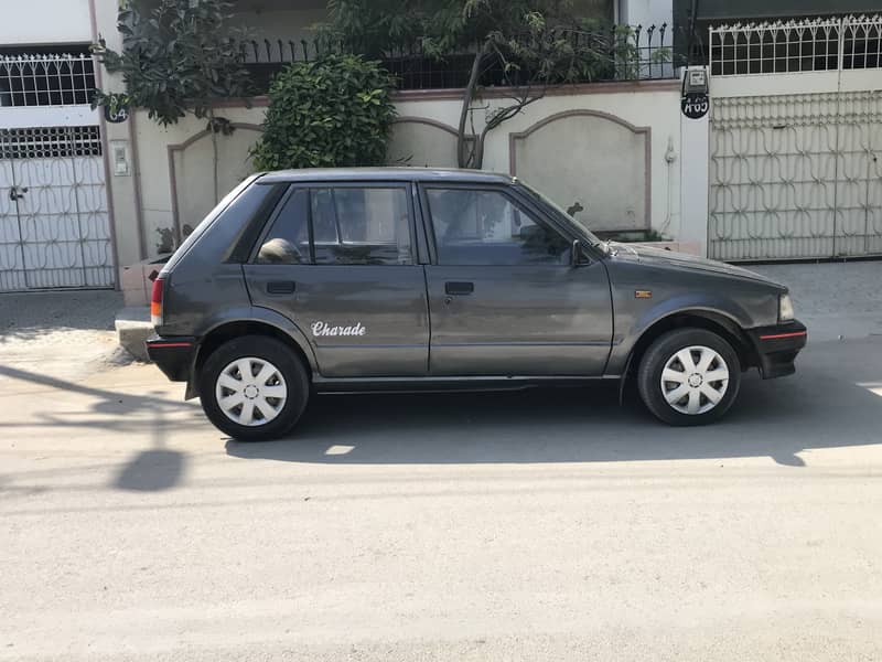 Charade Cx Dubai import (ReadAd) bst then mehran khyber fx alto cultus 18