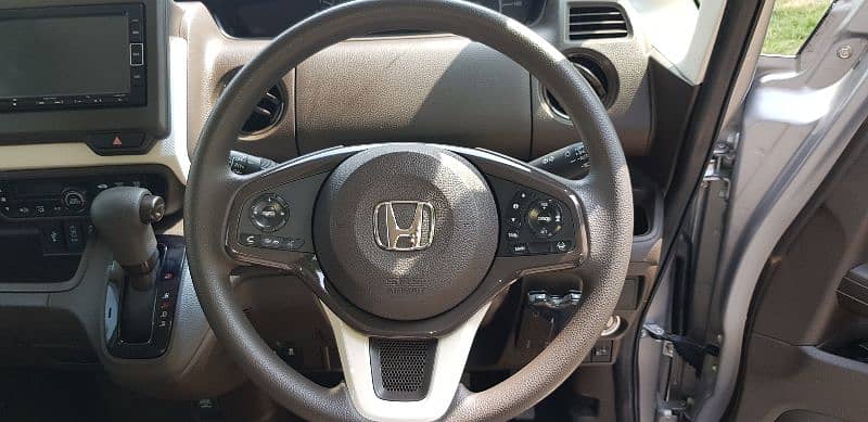 Honda N Box 2022 13