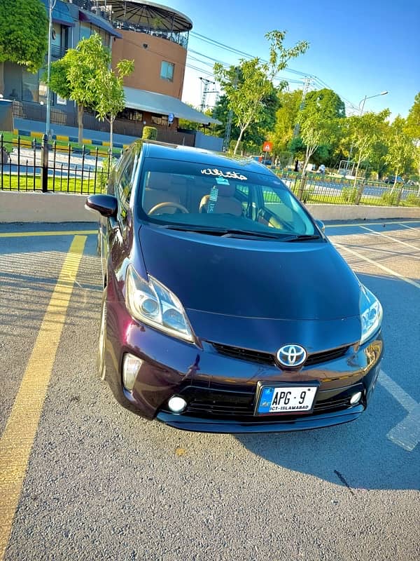 Toyota Prius 2015 3