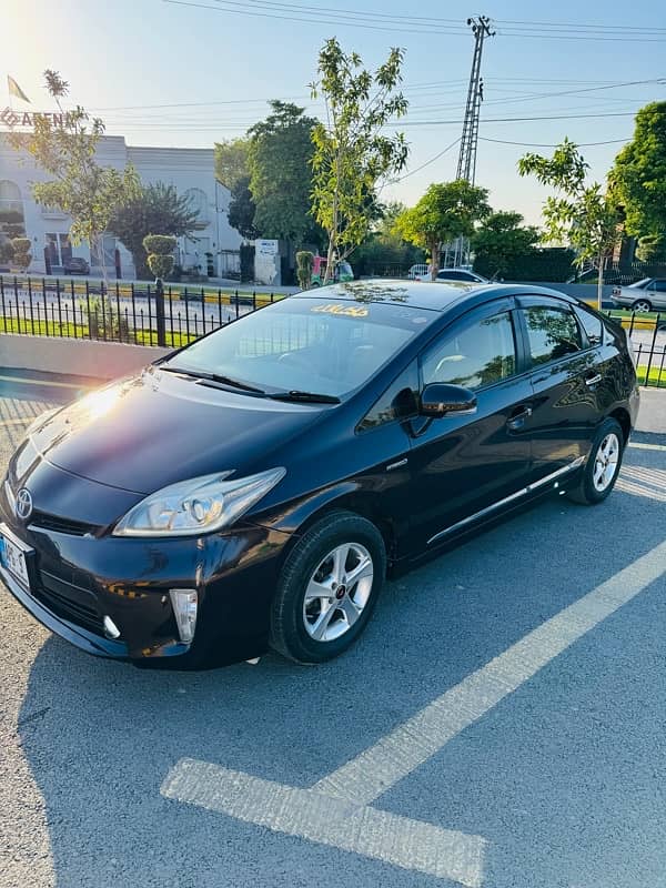 Toyota Prius 2015 5