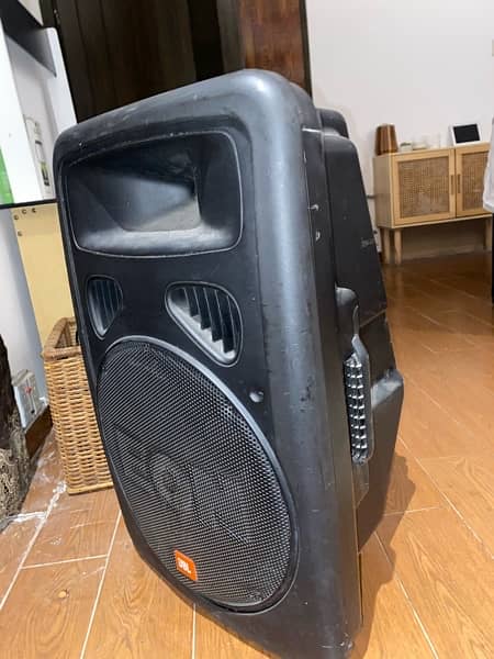 jbl eon 15 speaker 3